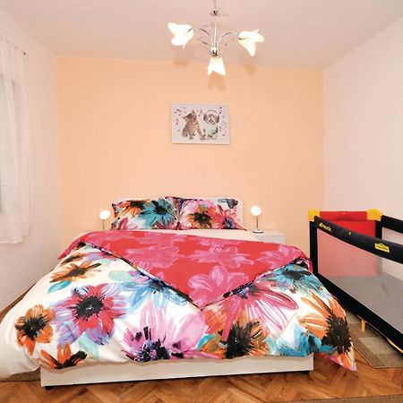 2 Bedroom Cozy Apartment In Marina Buitenkant foto