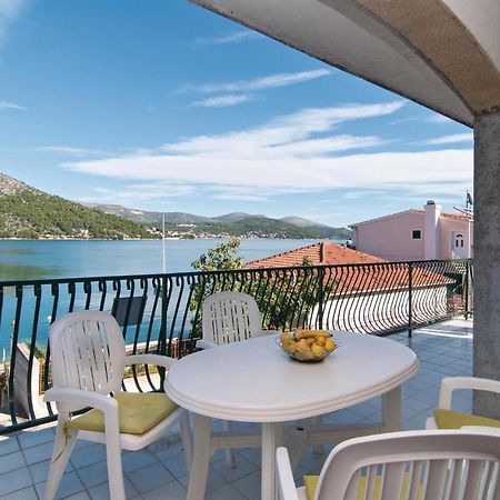 2 Bedroom Cozy Apartment In Marina Buitenkant foto