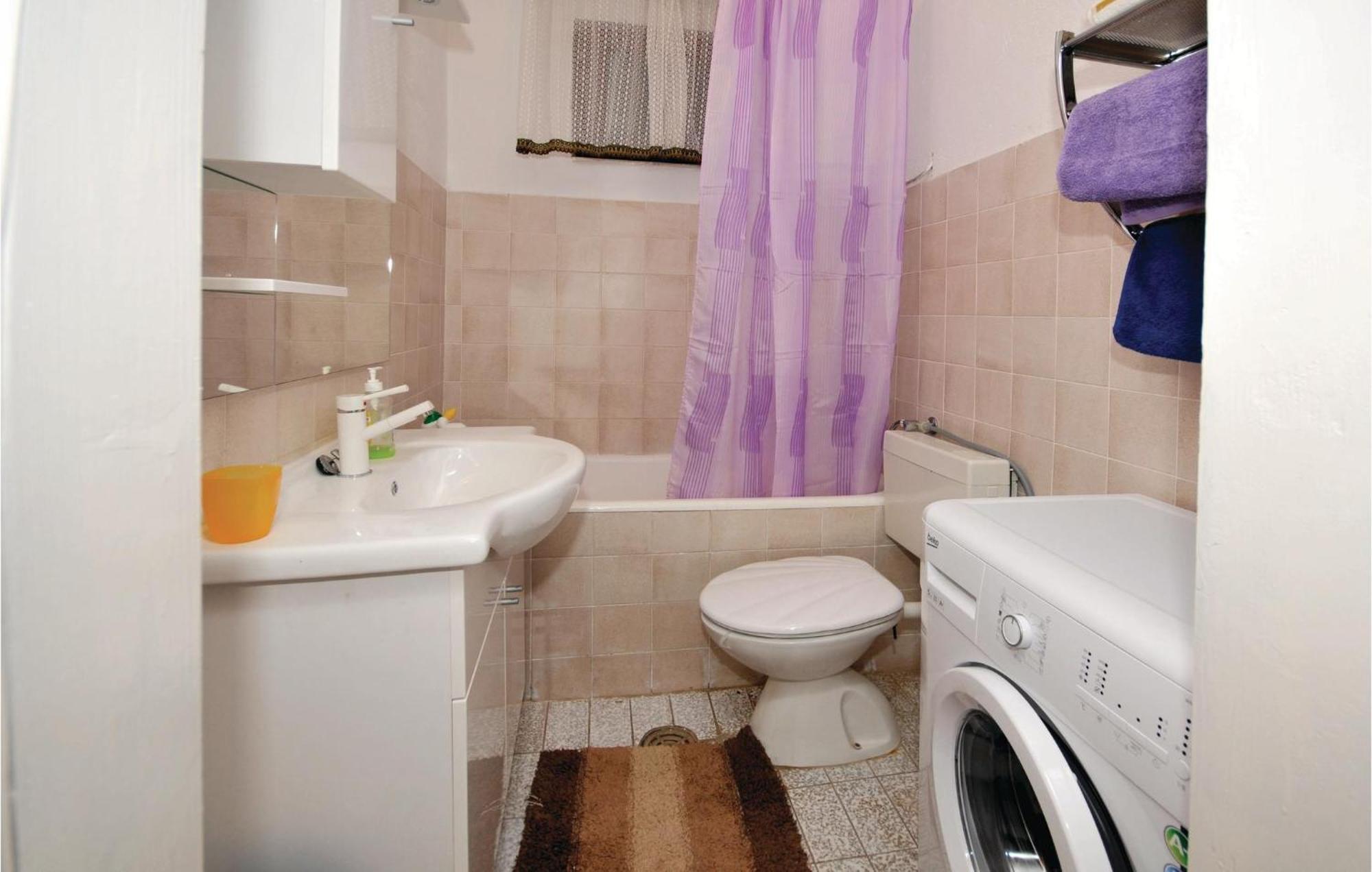 2 Bedroom Cozy Apartment In Marina Buitenkant foto