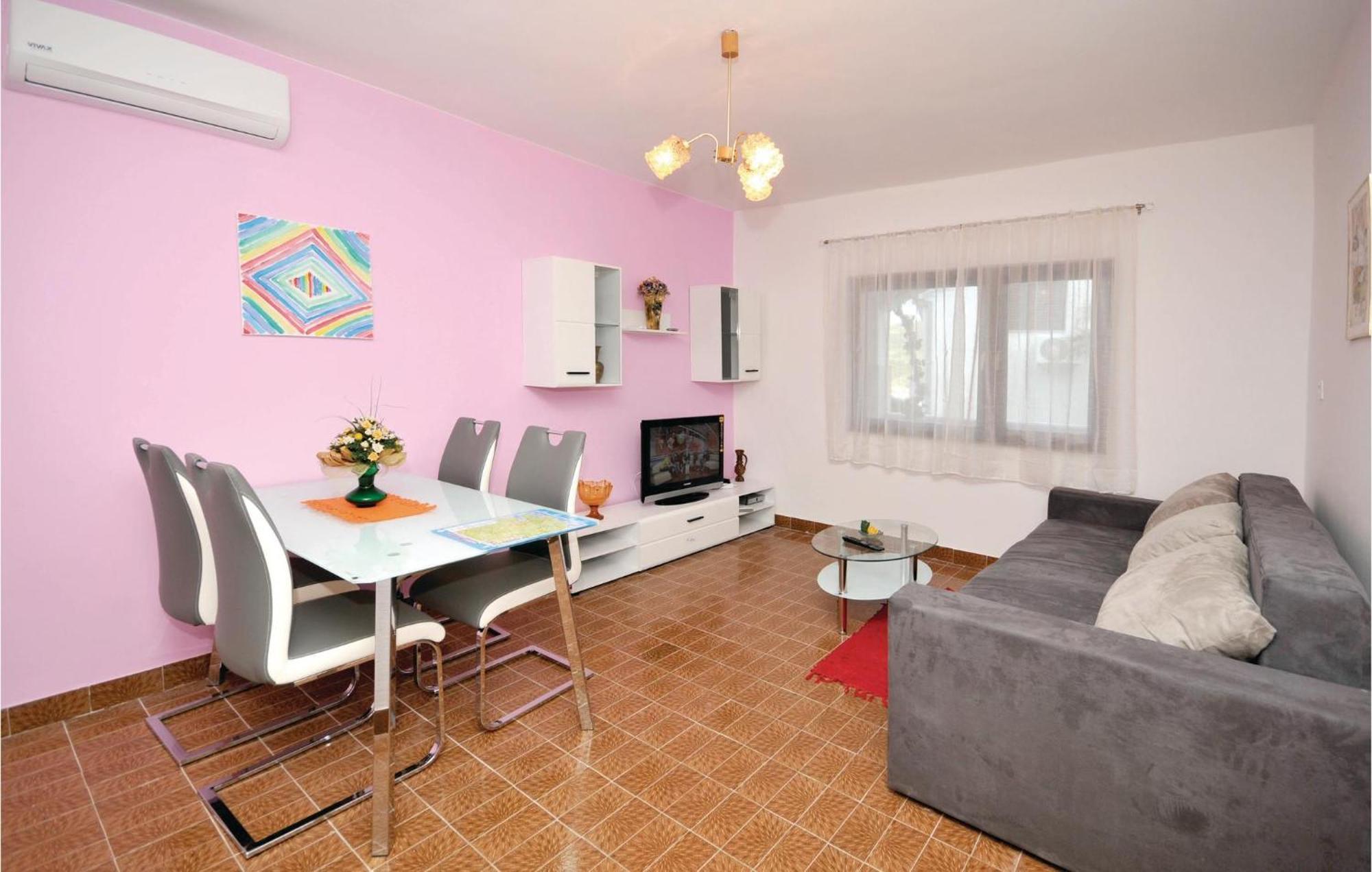 2 Bedroom Cozy Apartment In Marina Buitenkant foto