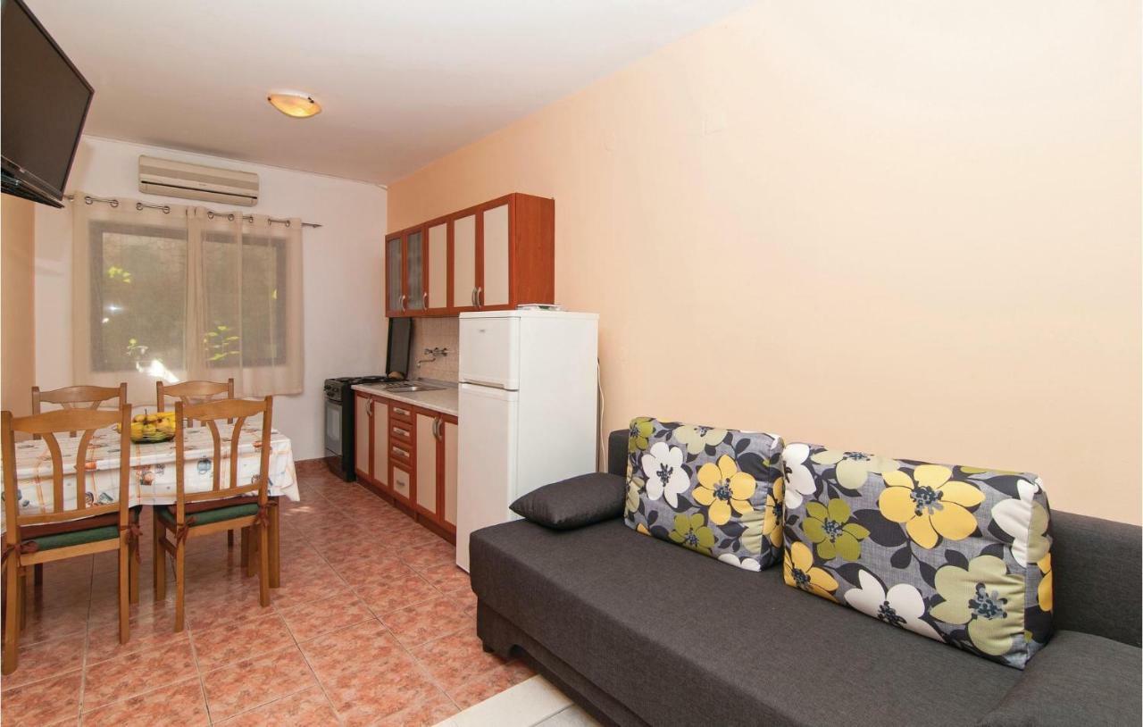 2 Bedroom Cozy Apartment In Marina Buitenkant foto